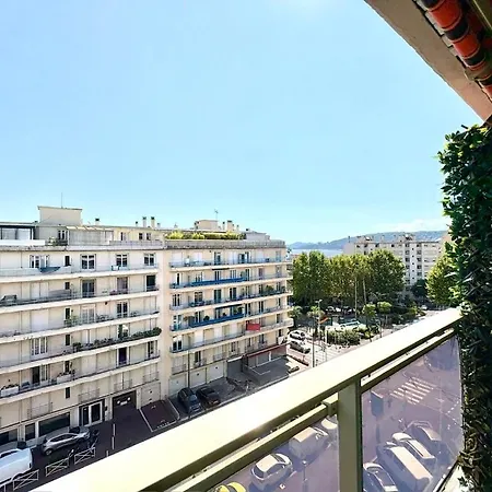 Apartman Beautiful 3-bedroom - Walking Distance To Beaches - Swimming Pool - Parking Antibes