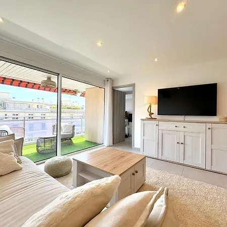 Appartement Beautiful 3-bedroom - Walking Distance To Beaches - Swimming Pool - Parking